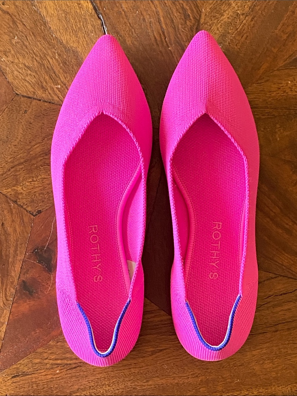 ROTHY’S THE POINT BALLET FLATS IN DRAGON FRUIT FUCHIA PINK SIZE 8